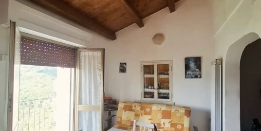 This Pretty townhouse is situated in the lovely village of San Buono!!